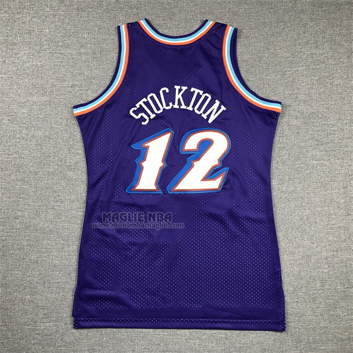 Maglia
 John Stockton NO 12 Bambino
 Utah Jazz Hardwood Classics Throwback 1996-97 Viola
